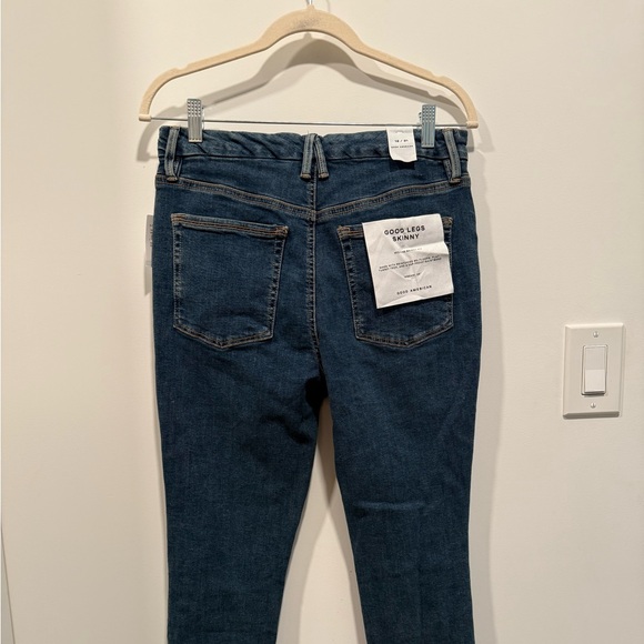 Good American GOOD LEGS SKINNY JEANS | BLUE609 - BLUE609 / Regular / 12 × 1 - Picture 11 of 12